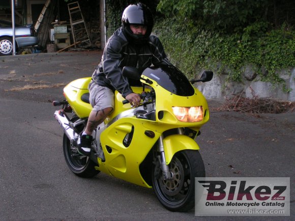 1997 Suzuki GSX-R 750 photo